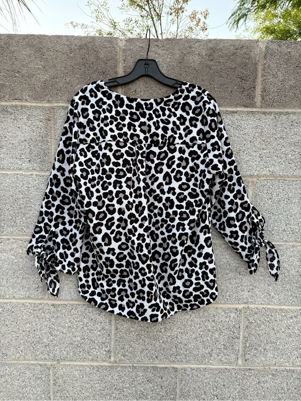 NWT Michael Kors MK Medium Leopard Print Blouse V-Neck 3/4 Sleeve W/ Tie Detail